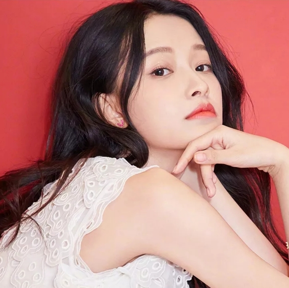 Rose Gold Hearts Stud Earrings - Picture 4 of 5